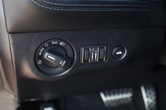 Used 2023 Dodge Challenger SXT w/ Plus Package RWD image 13