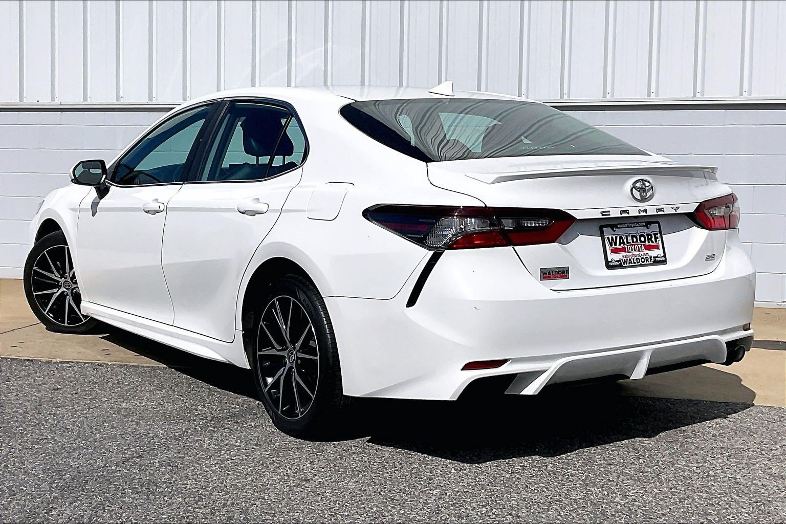 Used 2024 Toyota Camry SE FWD image 15