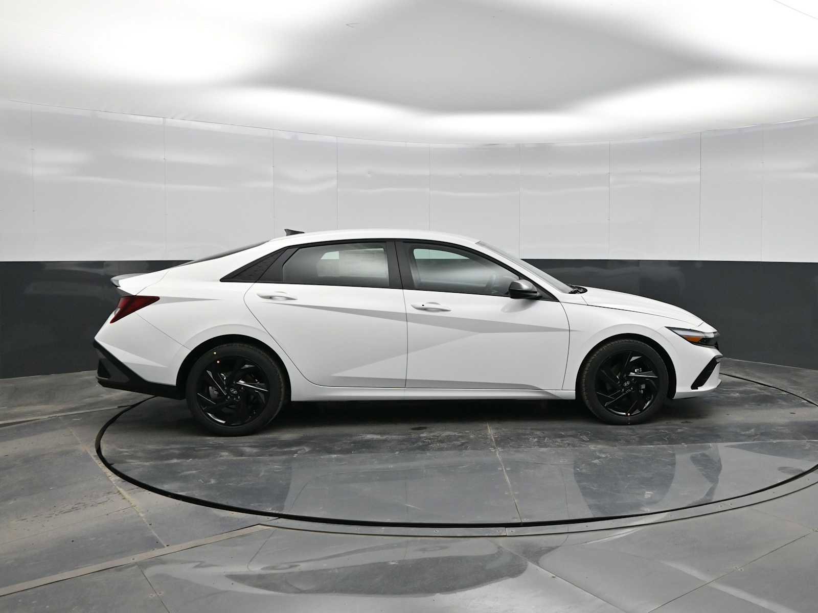 New 2026 Hyundai Elantra Sport w/ Cargo Package image 9