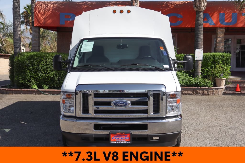 Used 2024 Ford E-350 and Econoline 350 Super Duty w/ Power Windows & Locks Group RWD image 3