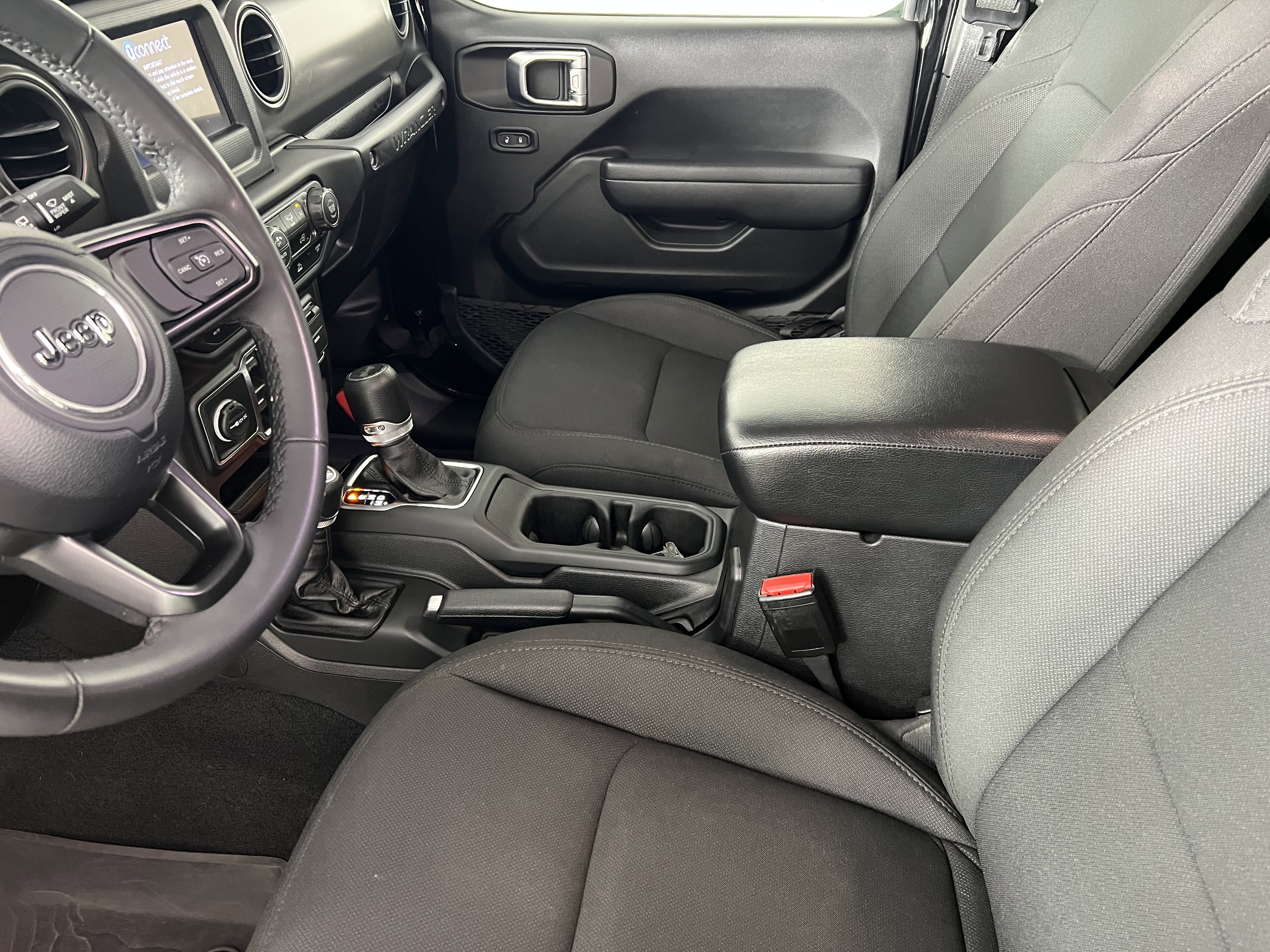 Used 2023 Jeep Wrangler Unlimited image 4