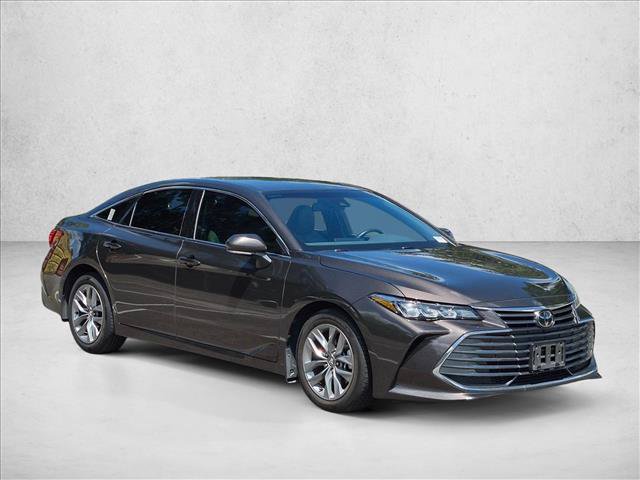 Used 2020 Toyota Avalon XLE w/ Moonroof Package FWD image 3