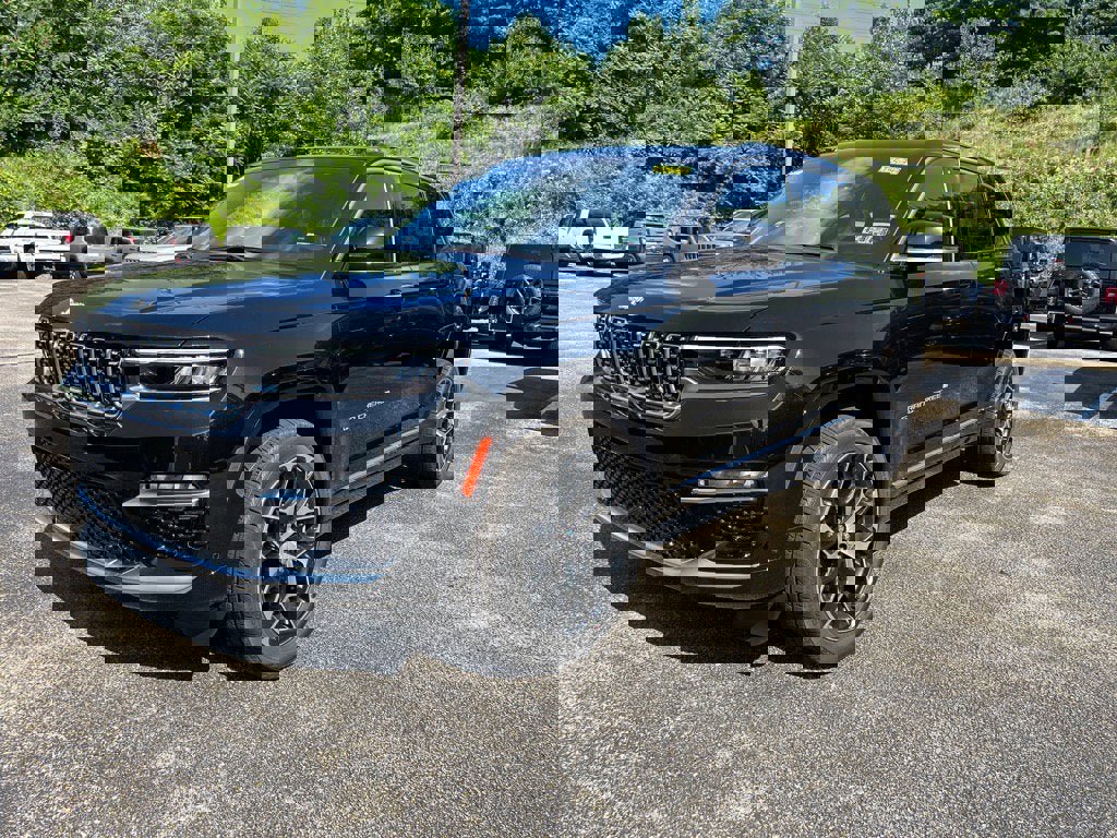 New 2025 Jeep Grand Cherokee Summit