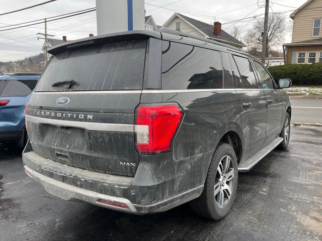 Certified 2023 Ford Expedition Max XLT image 3