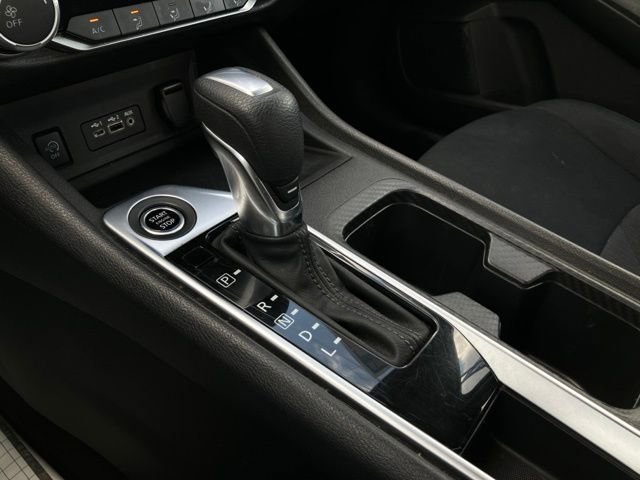 Used 2024 Nissan Sentra SV FWD image 34