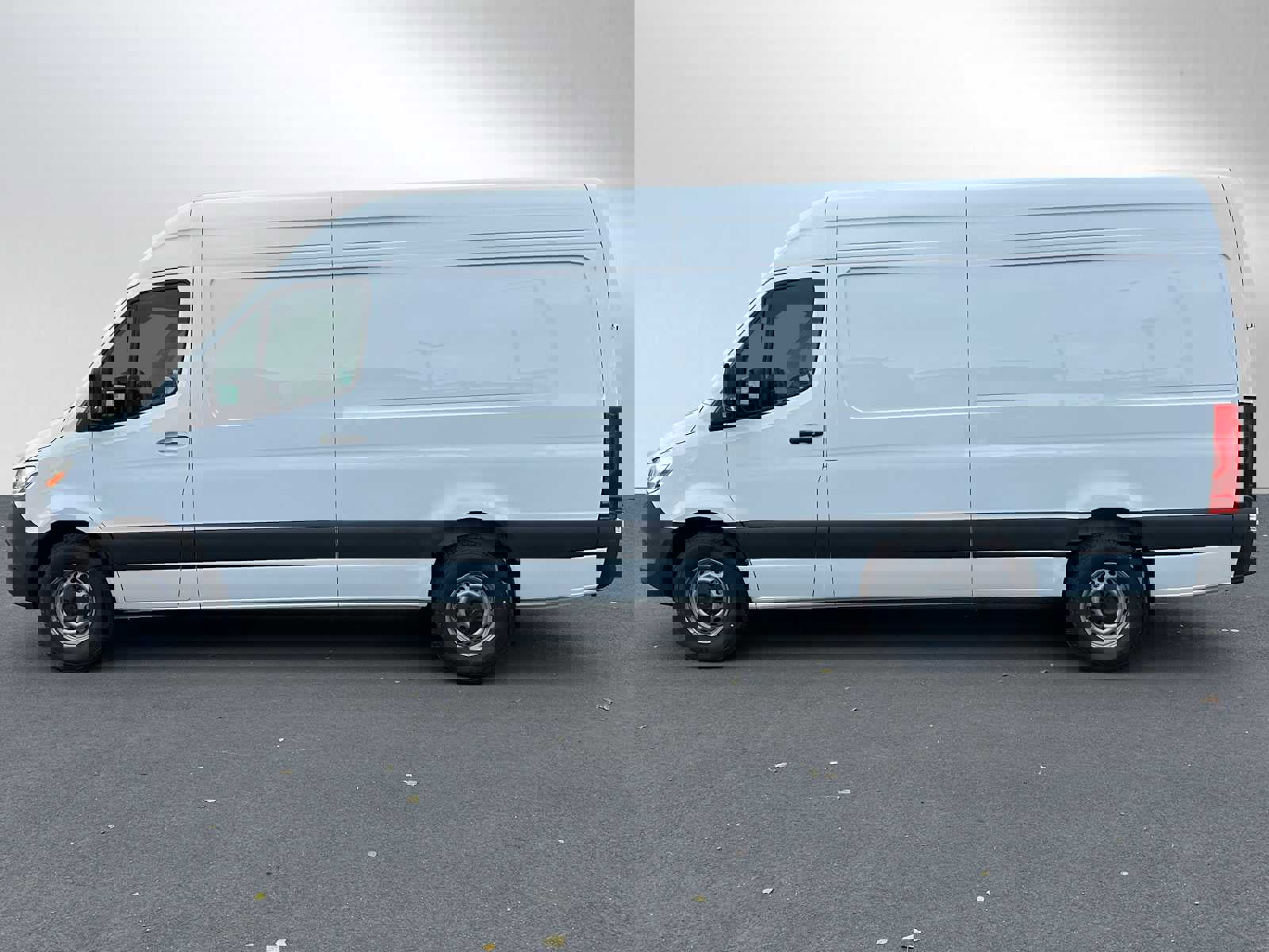Used 2024 Mercedes-Benz Sprinter 2500 image 6