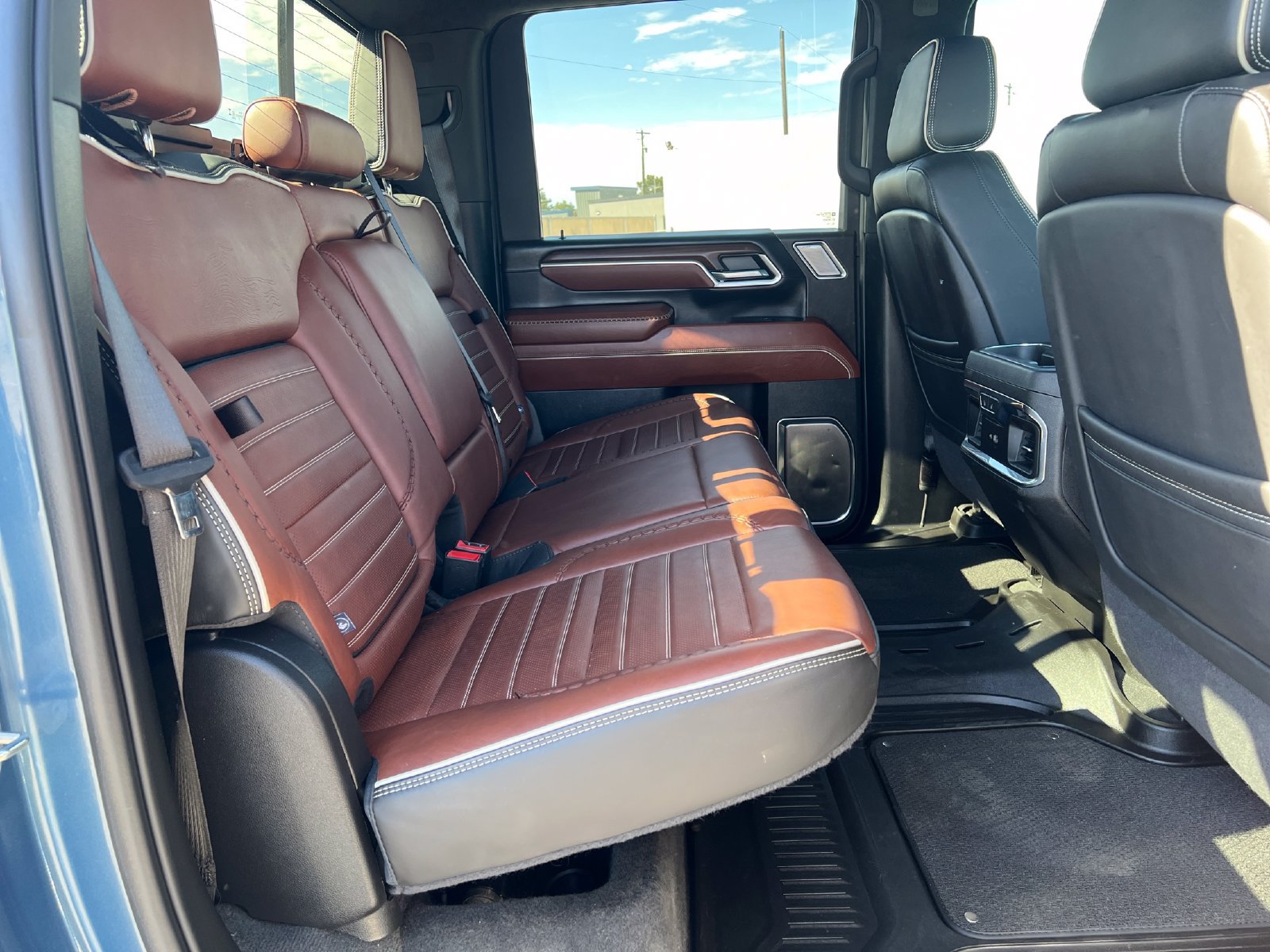 Used 2024 GMC Sierra 2500 Denali Ultimate w/ Max Trailering Package AWD/4WD image 26
