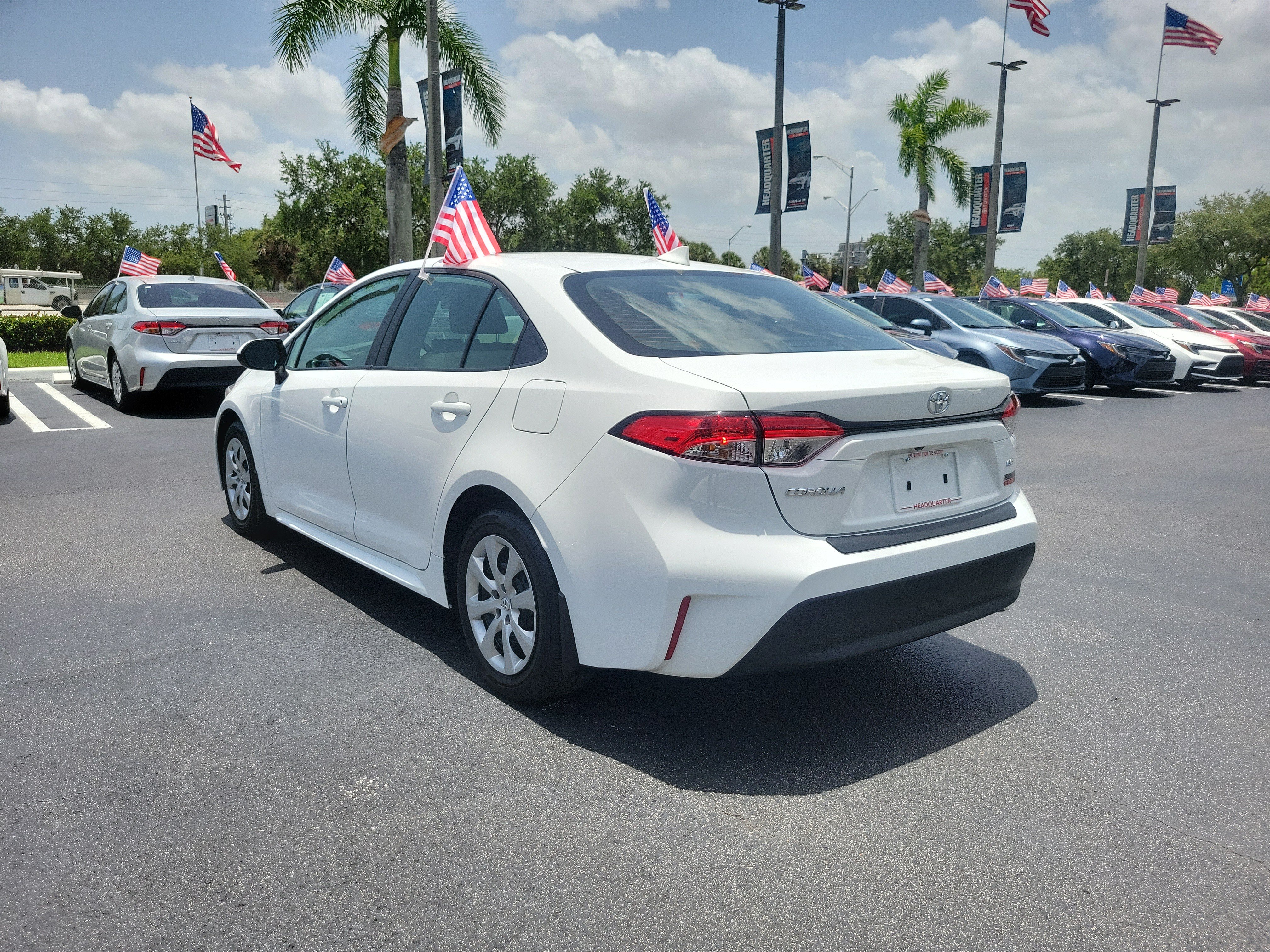 Used 2025 Toyota Corolla LE FWD image 9
