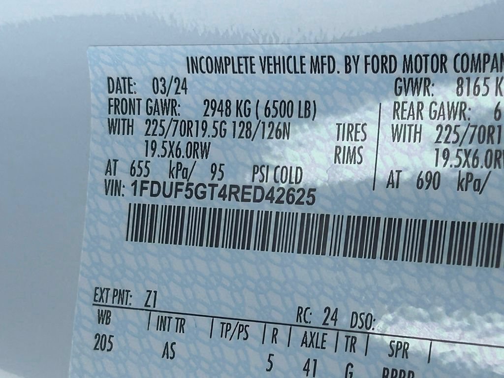 Used 2024 Ford F550 2WD Regular Cab Super Duty image 34