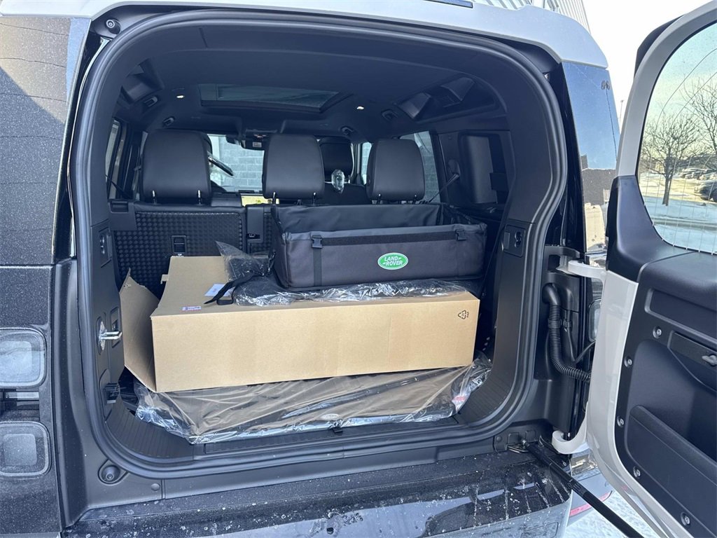 New 2026 Land Rover Defender 110 S image 6