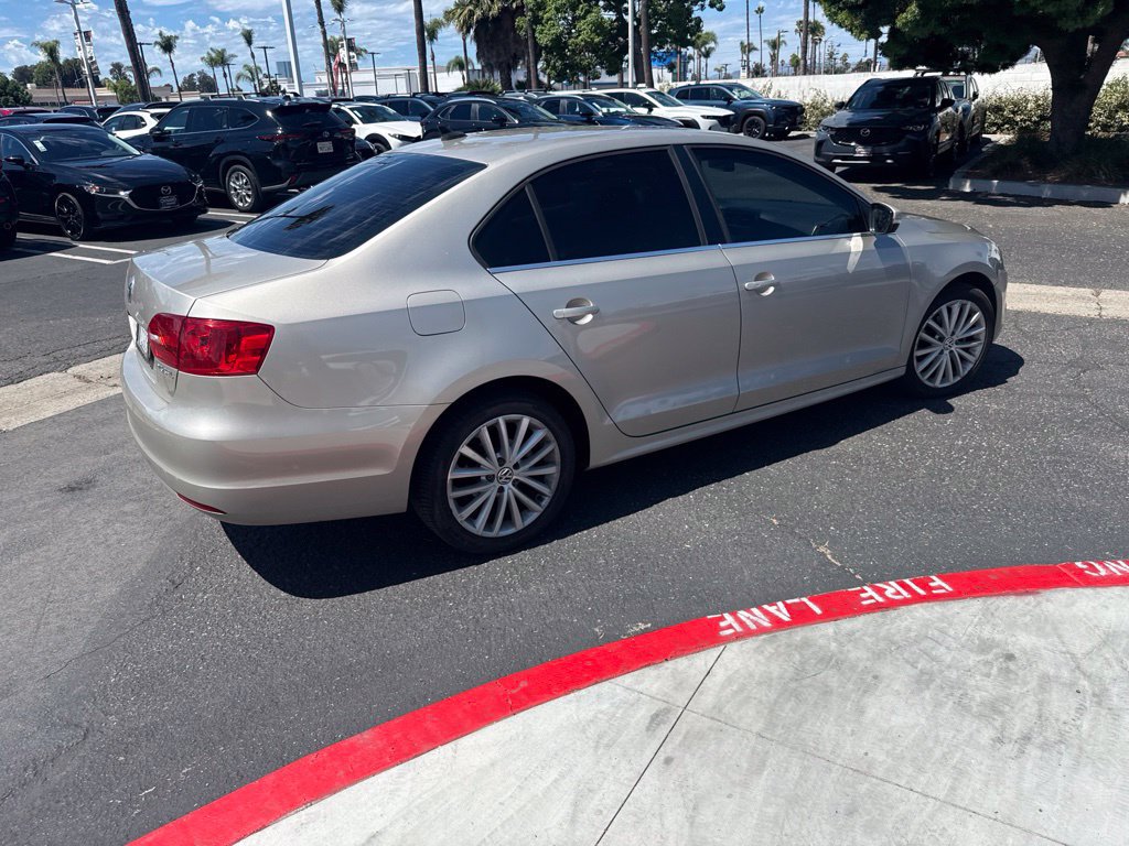 Used 2013 Volkswagen Jetta SEL FWD image 25