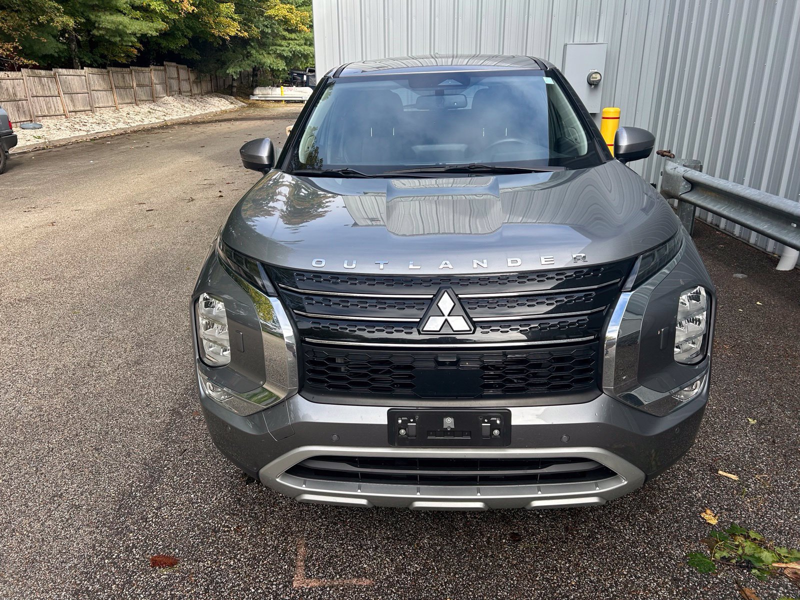 Used 2024 Mitsubishi Outlander SE AWD/4WD image 2