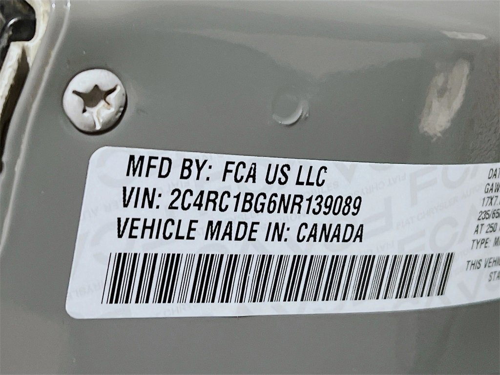 Used 2022 Chrysler Pacifica Touring-L image 29