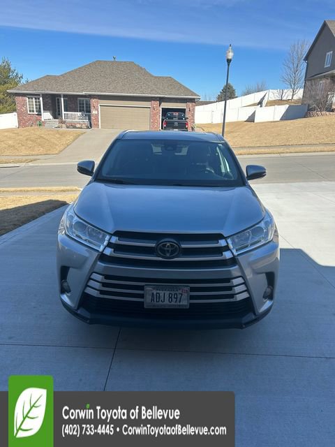 Used 2019 Toyota Highlander XLE w/ Protection Package #3 image 21