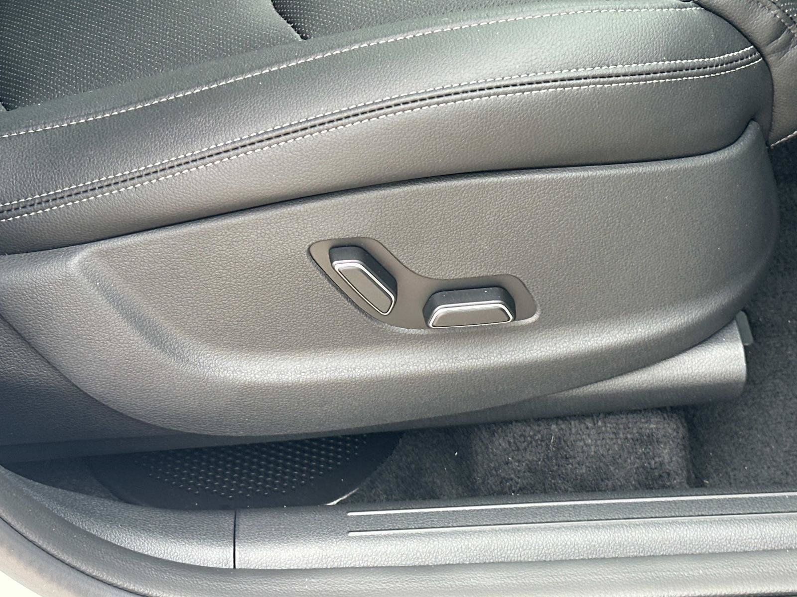 New 2026 Genesis GV70 2.5T AWD/4WD image 37
