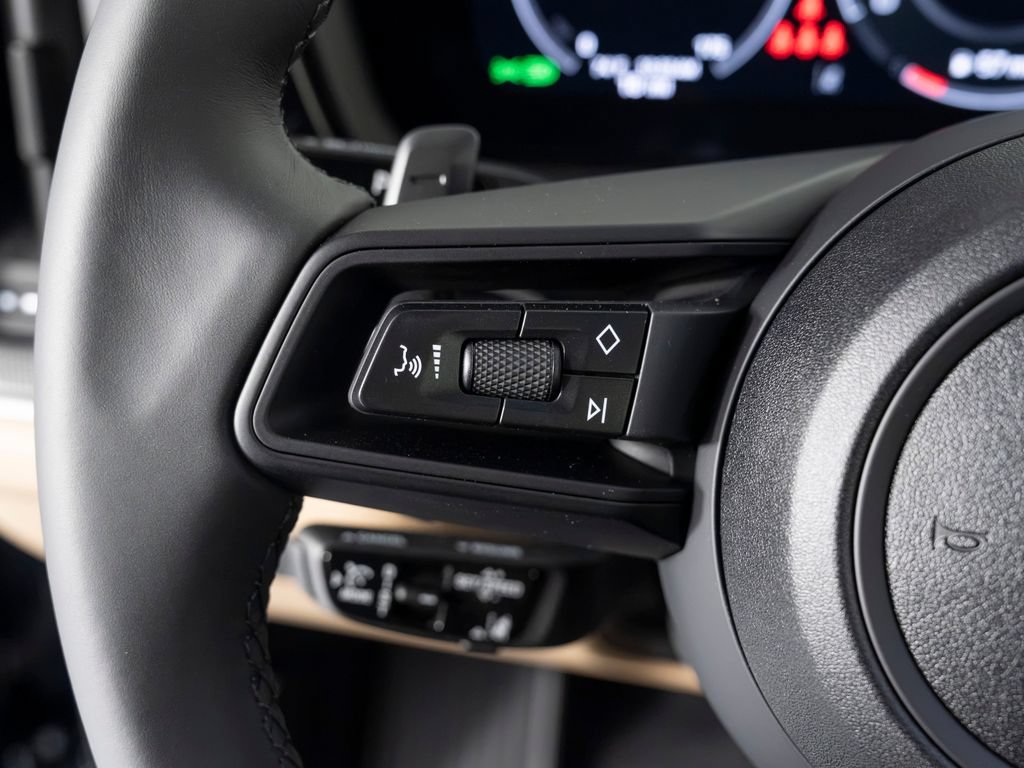 New 2026 Porsche Cayenne Coupe AWD/4WD image 24