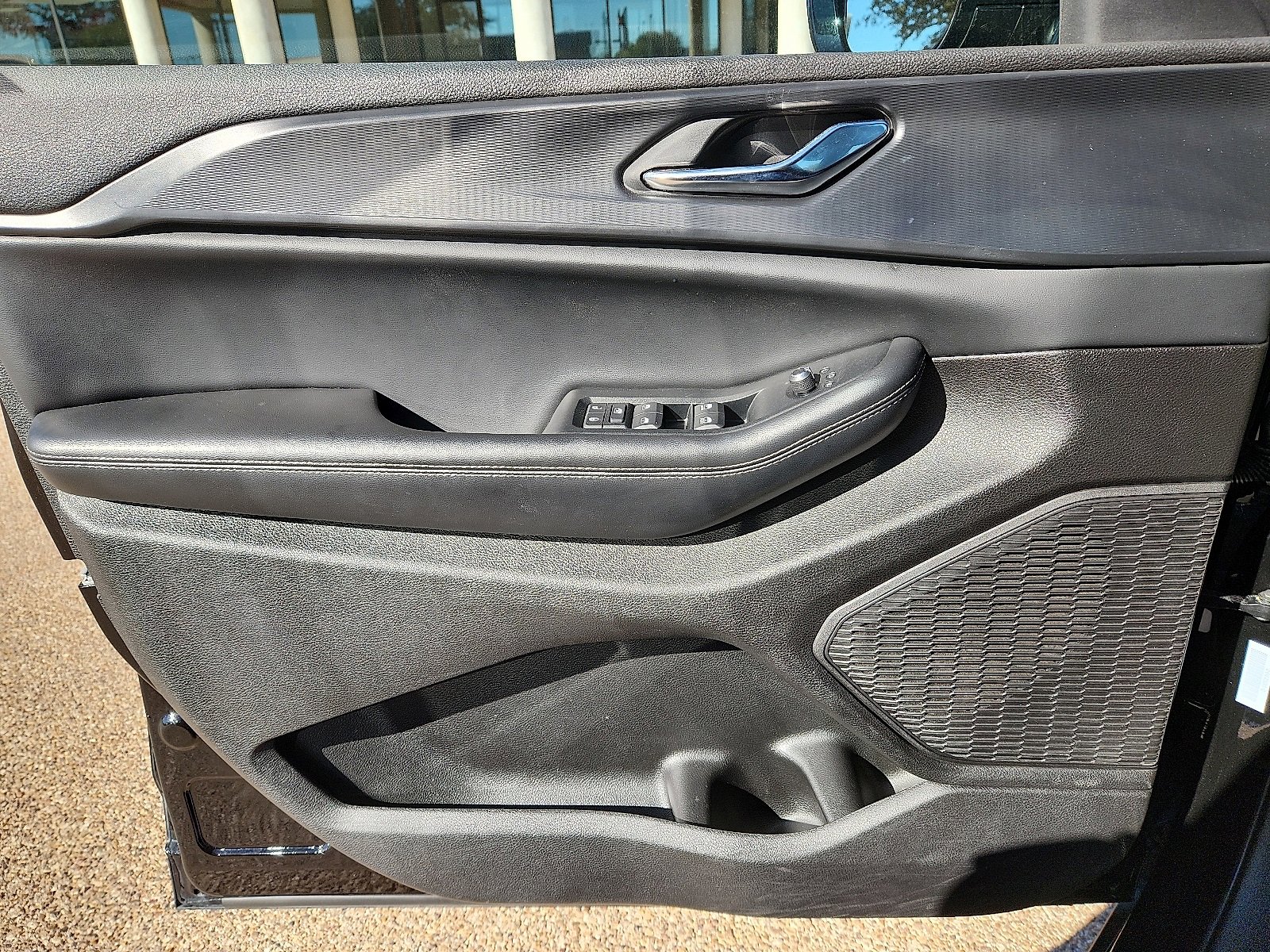 Used 2024 Jeep Grand Cherokee L Laredo image 11