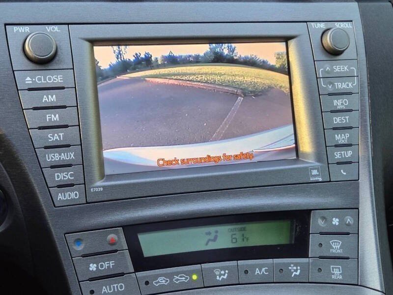 Used 2012 Toyota Prius Four w/ Deluxe Solar Roof Pkg FWD image 22