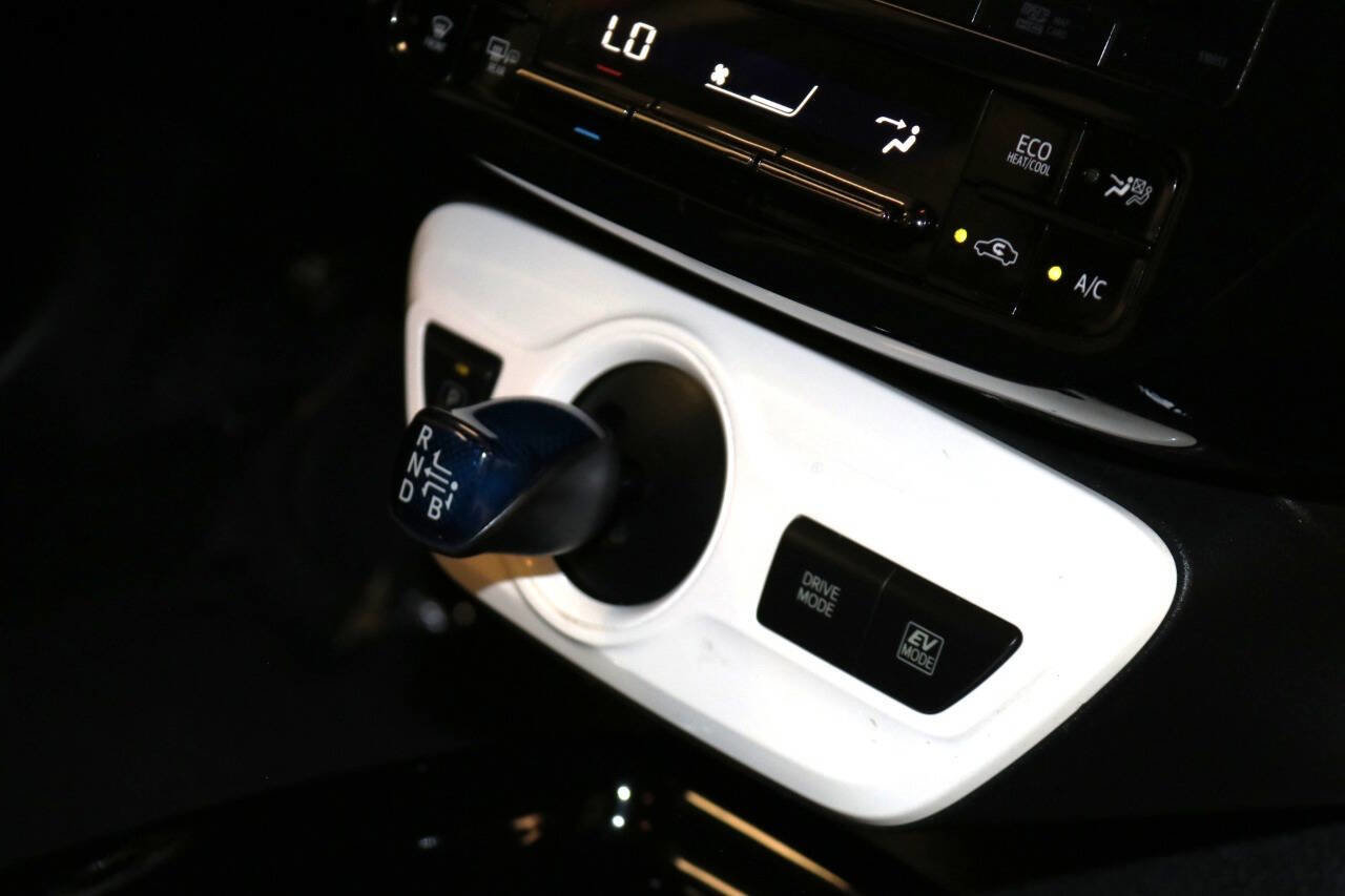 Used 2018 Toyota Prius Three image 51