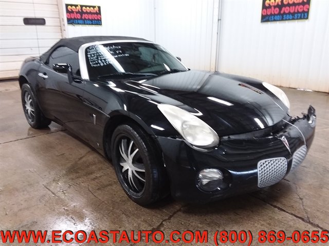 Used 2006 Pontiac Solstice Convertible w/ Premium Package RWD image 1