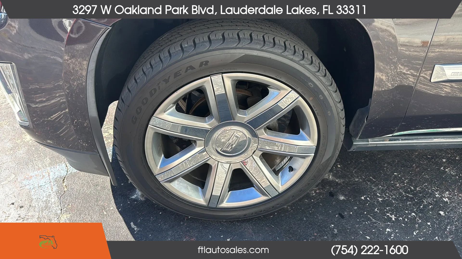 Used 2015 Cadillac Escalade Premium RWD image 16