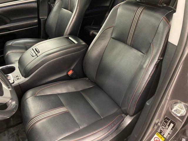 Used 2019 Toyota Highlander SE image 15