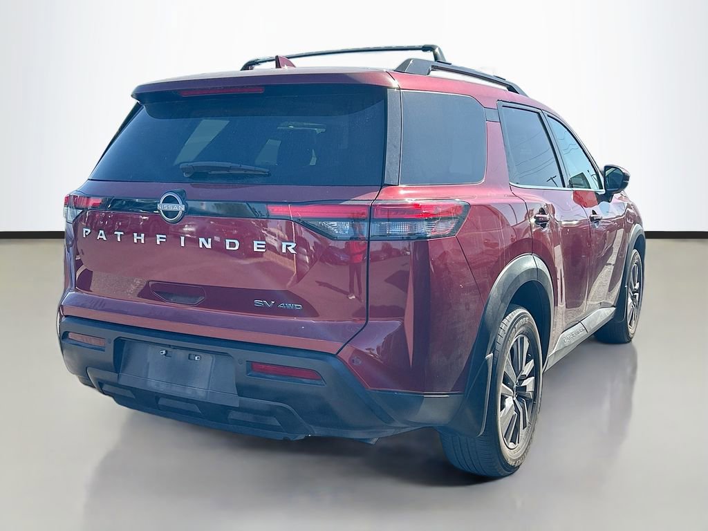 Used 2023 Nissan Pathfinder SV image 2