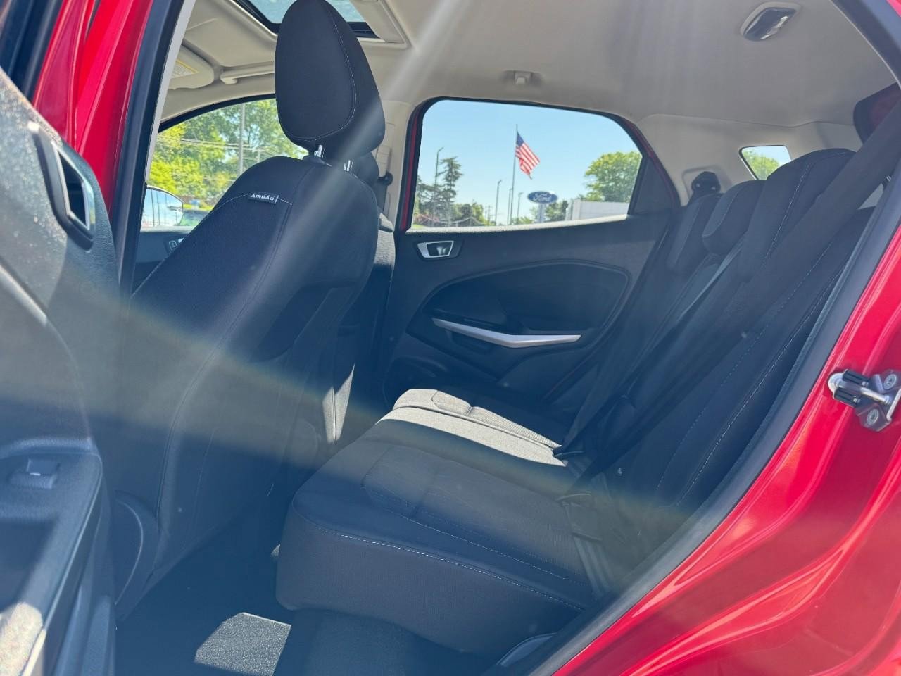 Used 2019 Ford EcoSport SE AWD/4WD image 9