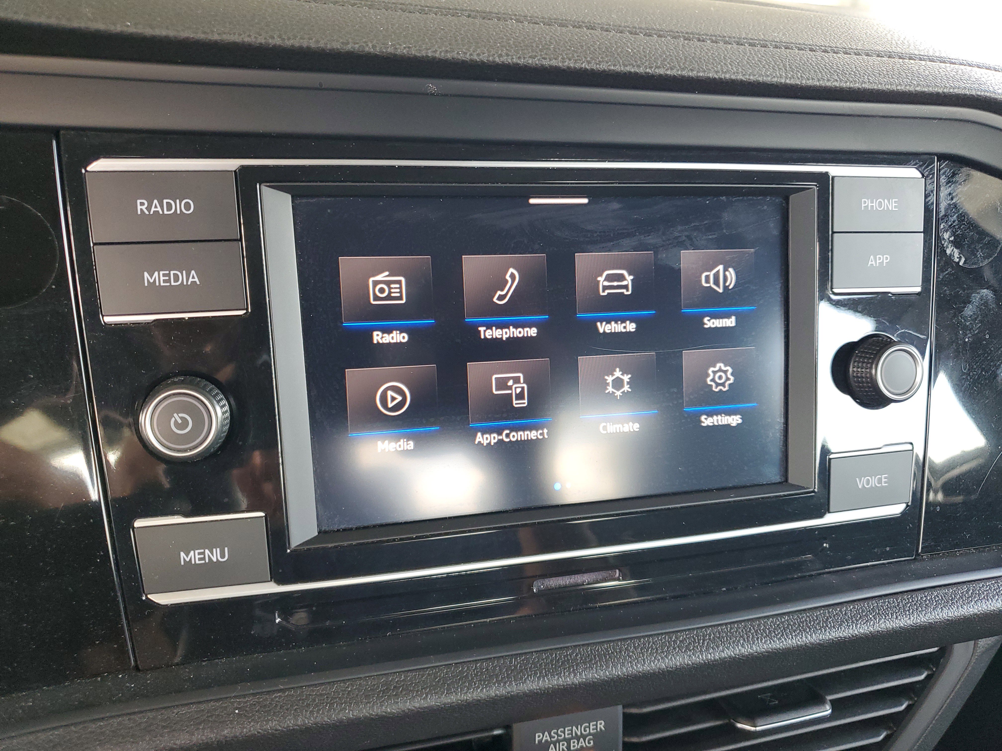 Used 2024 Volkswagen Jetta SE FWD image 24