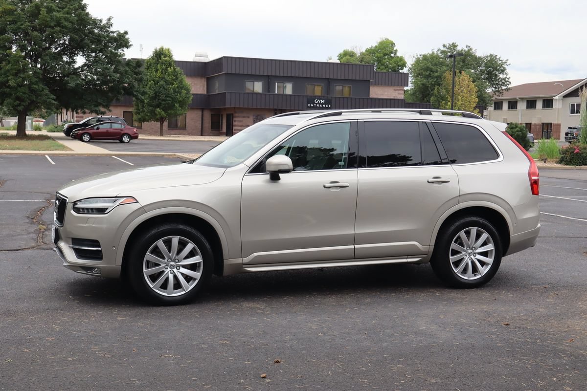 Used 2016 Volvo XC90 T6 Momentum w/ Momentum Plus Package AWD/4WD image 10