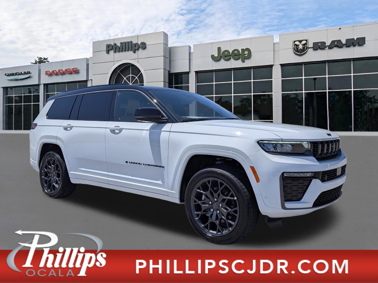 New 2026 Jeep Grand Cherokee L Summit AWD/4WD image 1