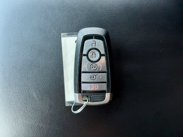Used 2022 Ford Explorer XLT AWD/4WD image 36