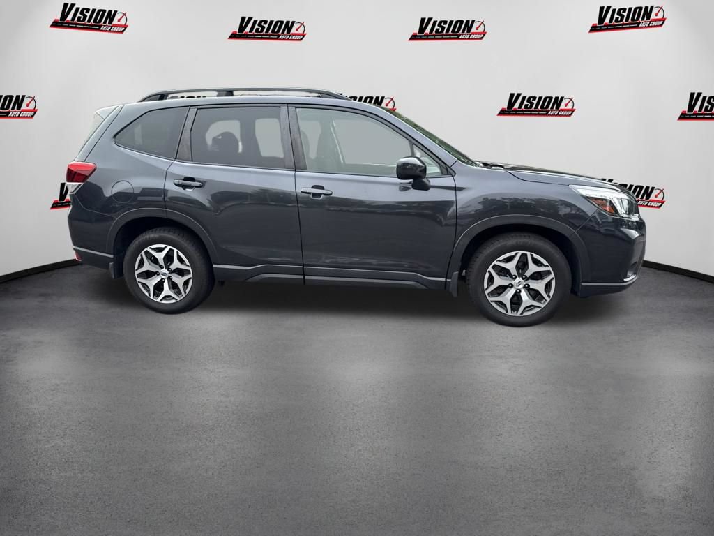 Used 2019 Subaru Forester Premium AWD/4WD image 4