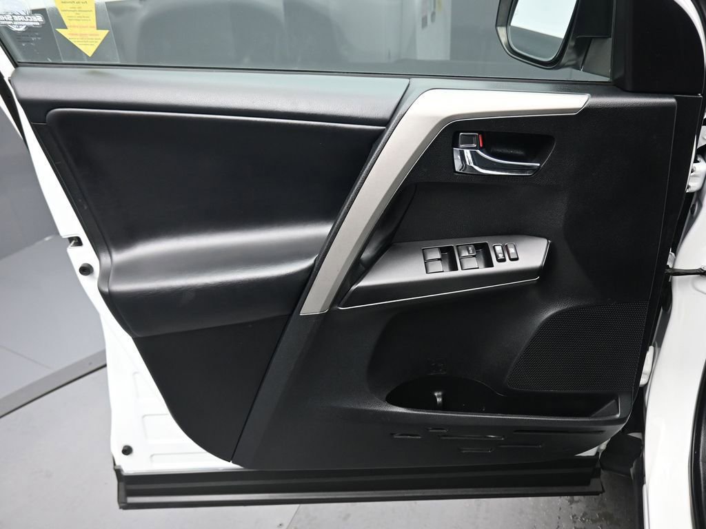 Used 2018 Toyota RAV4 XLE w/ Plus Extra Value Package image 9