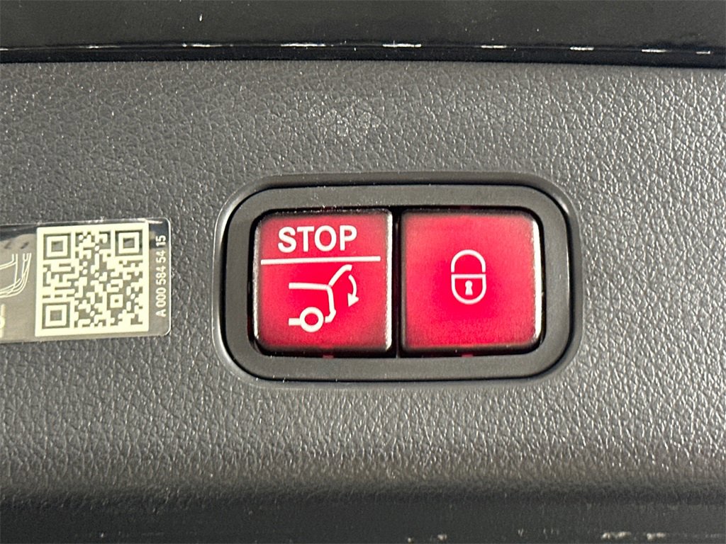 Certified 2024 Mercedes-Benz GLC 43 AMG 4MATIC image 21