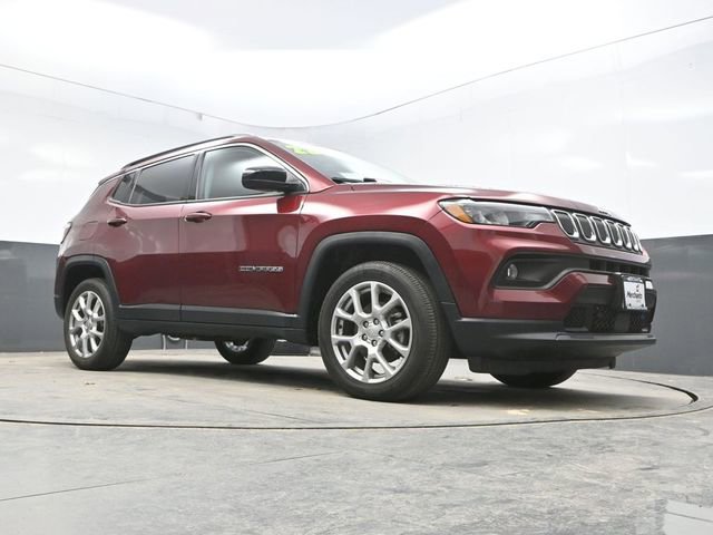 Used 2022 Jeep Compass Latitude AWD/4WD image 33