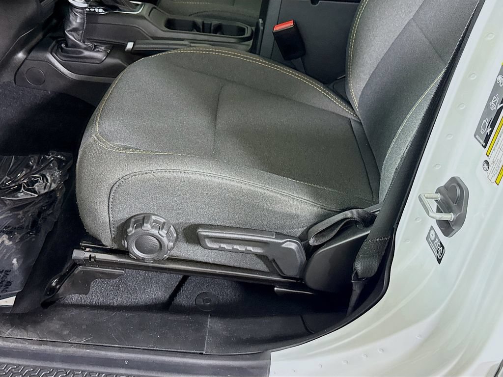 Used 2024 Jeep Gladiator Sport AWD/4WD image 22