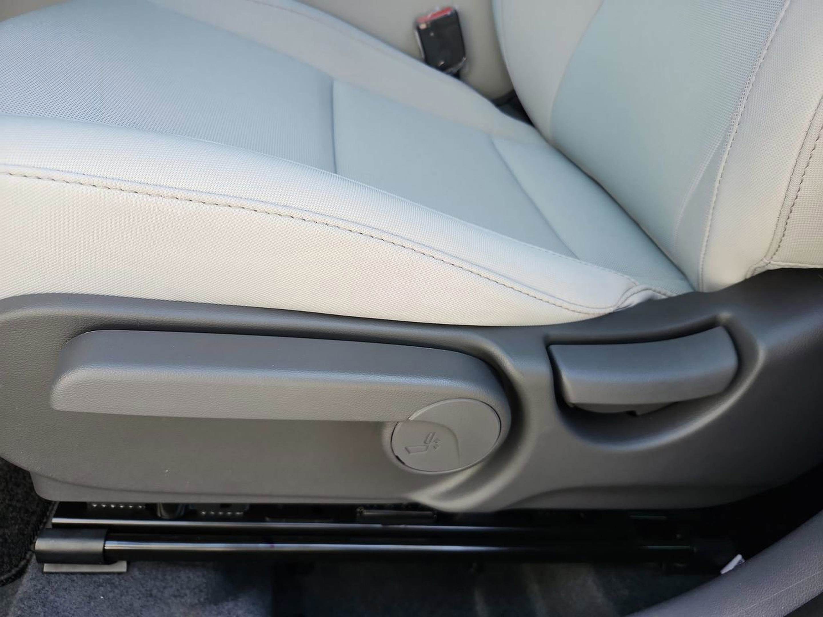 New 2026 Hyundai Kona SE image 14