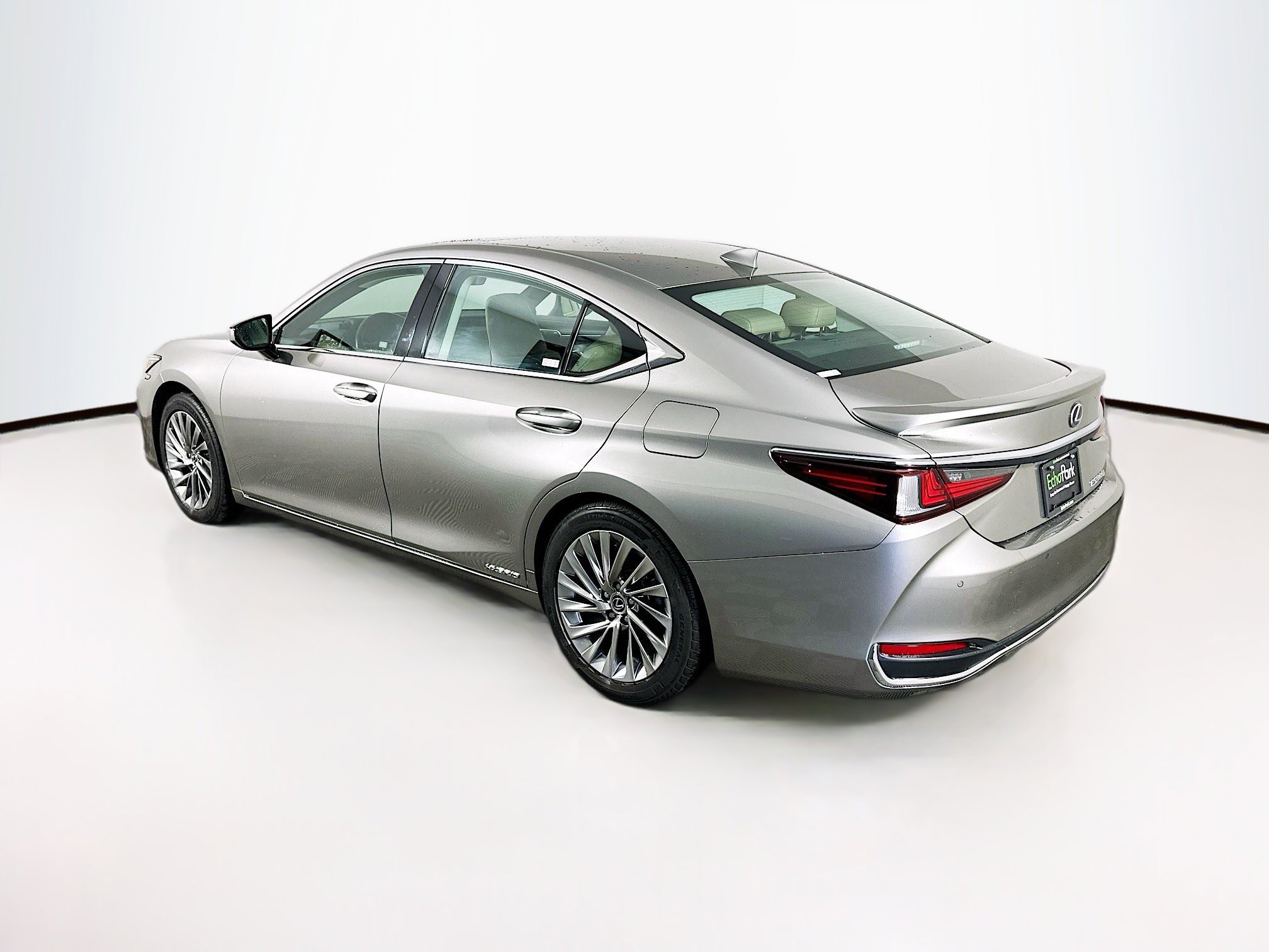 Used 2021 Lexus ES 300h ES 300h Luxury w/ Accessory Package 2 image 5