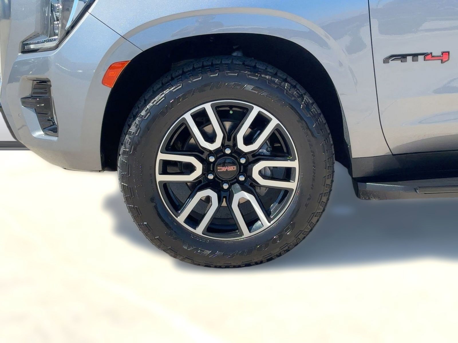 Used 2022 GMC Yukon AT4 w/ Max Trailering Package image 12