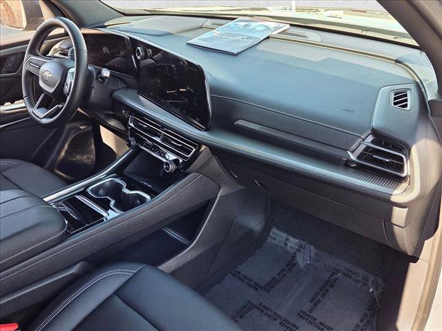 Used 2024 Chevrolet Traverse LT image 22