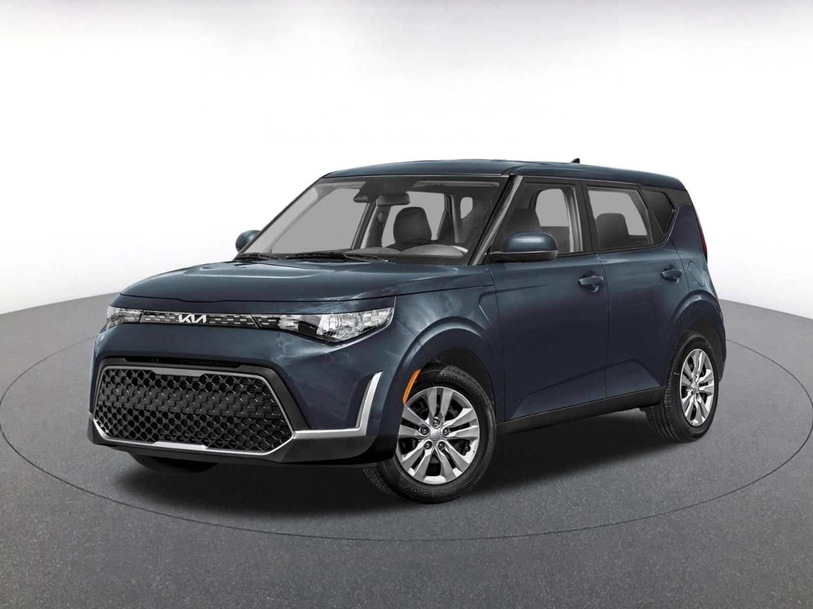 Used 2025 Kia Soul LX w/ LX Technology Package FWD image 3