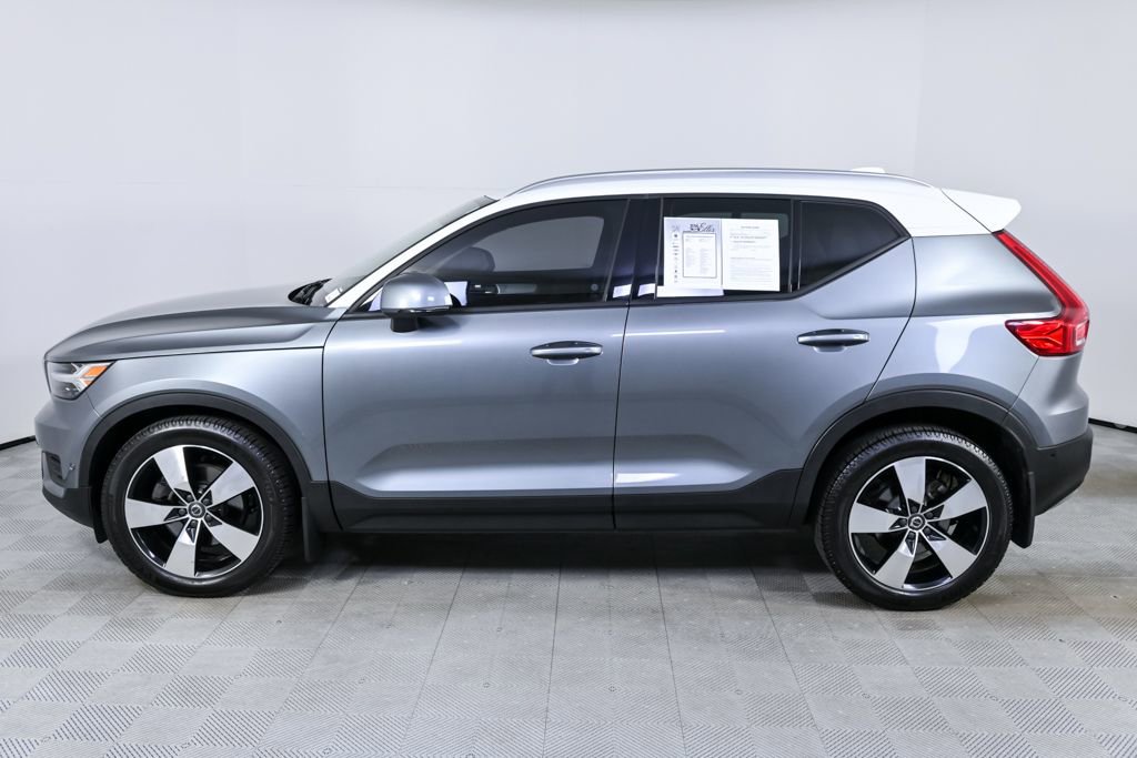 Used 2019 Volvo XC40 T5 Momentum image 3