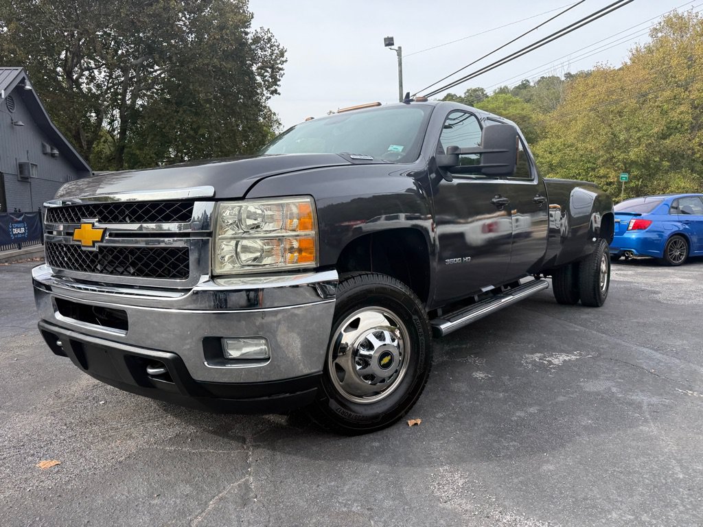 Used 2011 Chevrolet Silverado 3500 LTZ w/ LTZ Plus Package AWD/4WD image 3