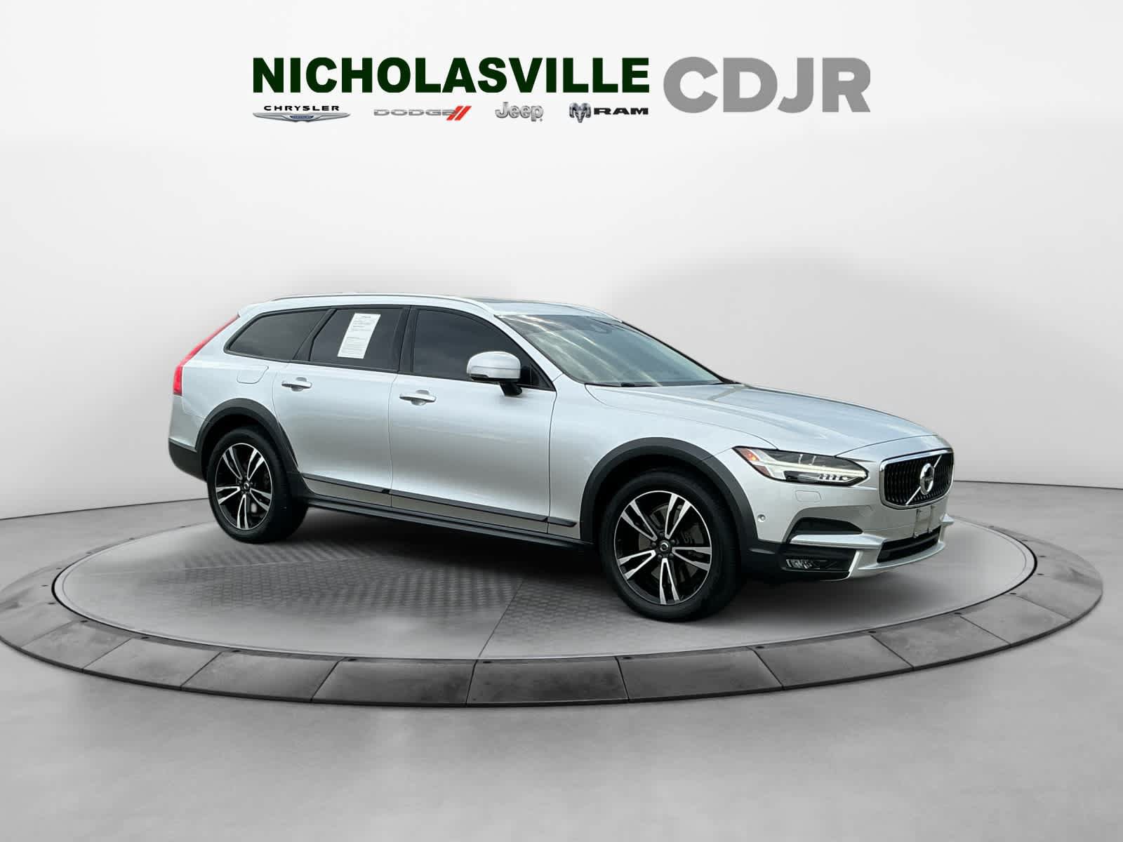 Used 2018 Volvo V90 T5 Cross Country w/ Convenience Package AWD/4WD image 7