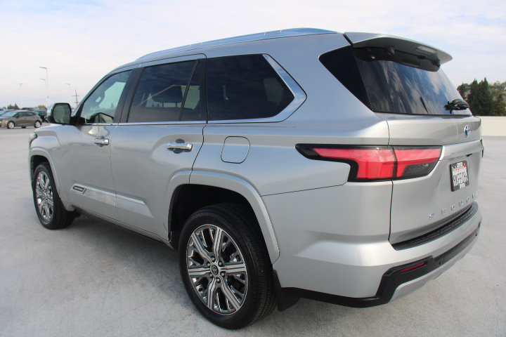 Certified 2024 Toyota Sequoia Capstone AWD/4WD image 5