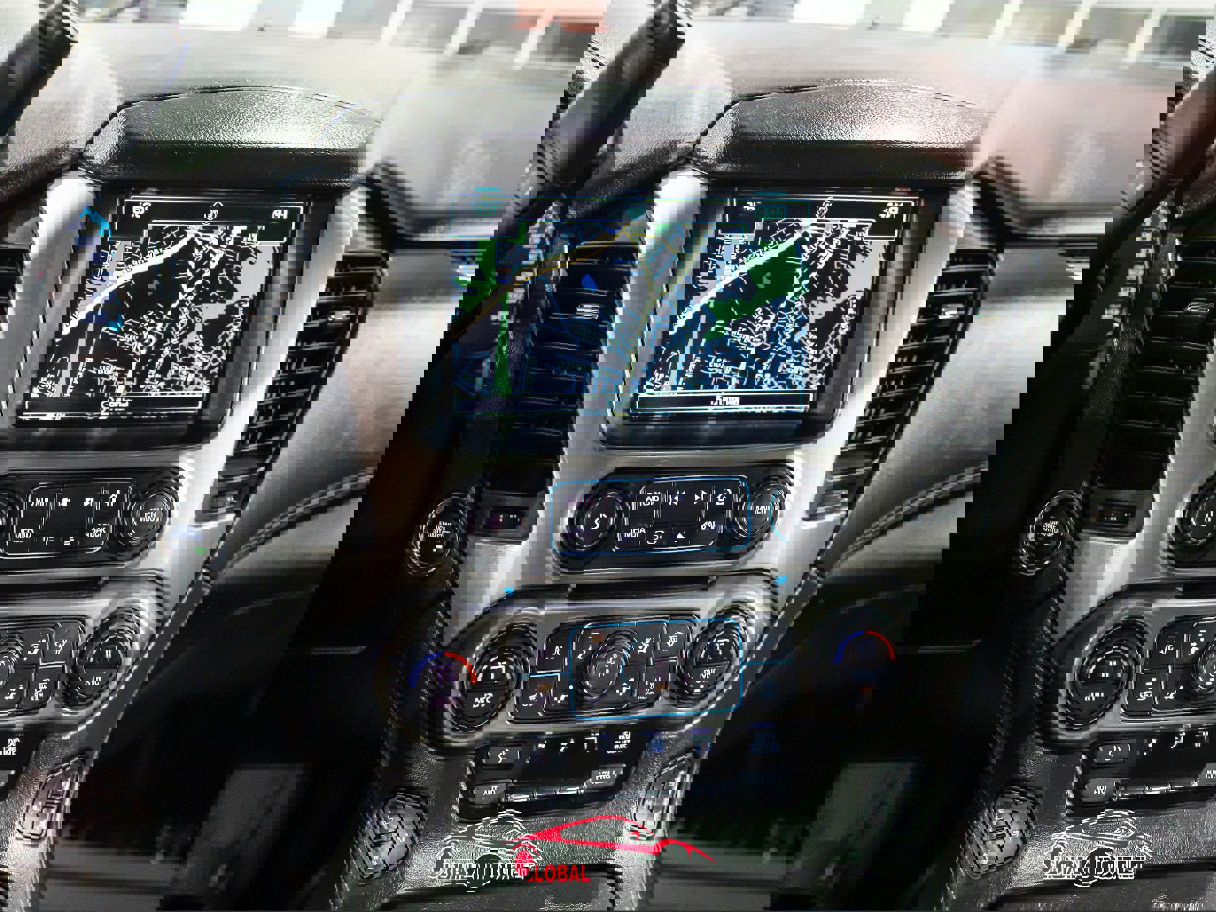 Used 2019 Chevrolet Suburban Premier w/ Premier Plus Edition image 31