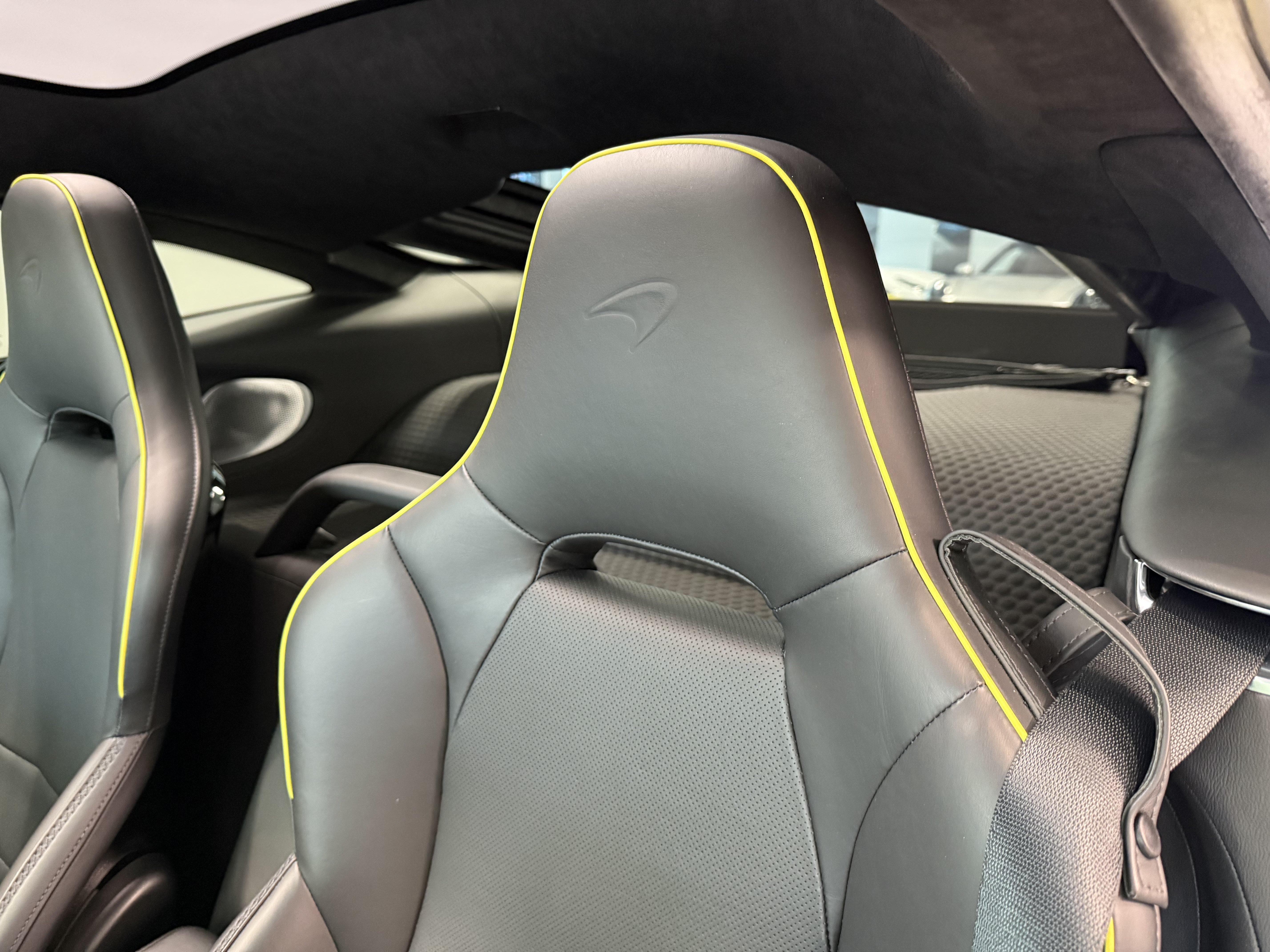 Used 2023 McLaren GT RWD image 7