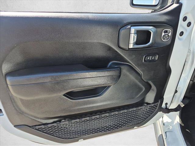 Used 2023 Jeep Gladiator Mojave w/ Trailer Tow Package AWD/4WD image 11