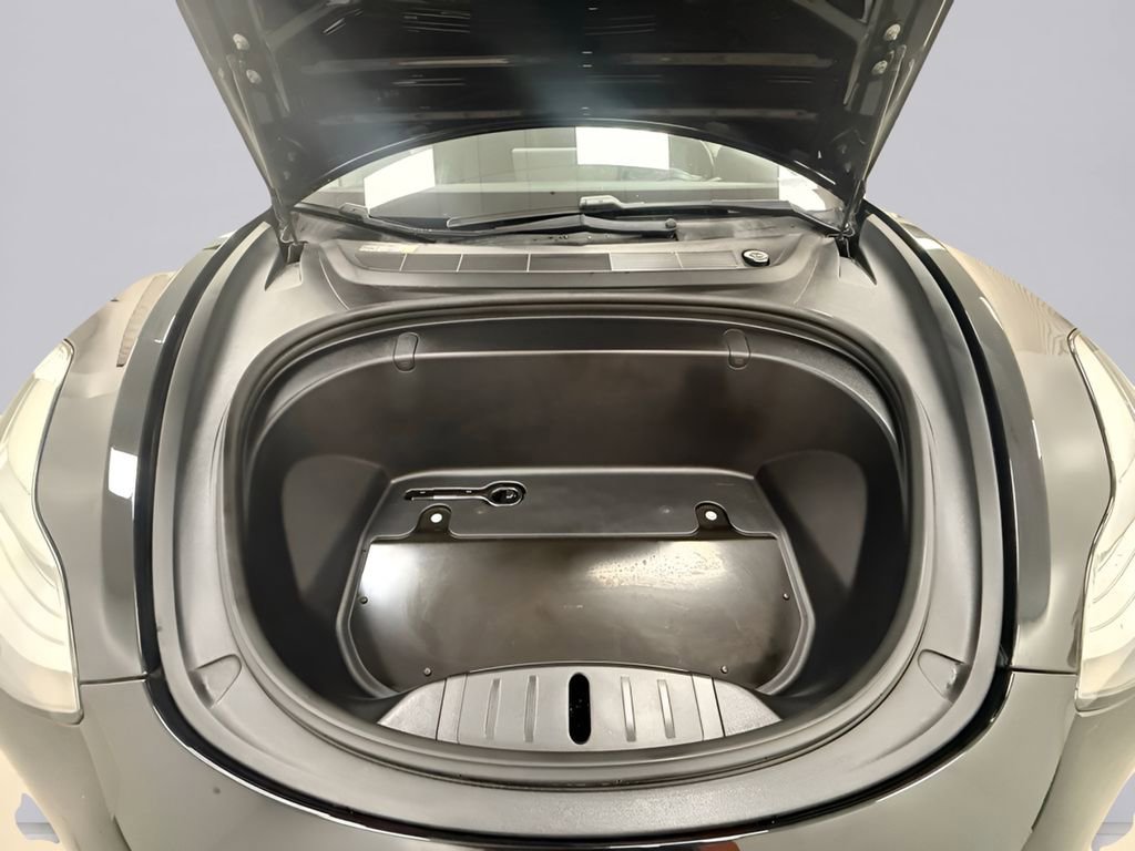 Used 2018 Tesla Model 3 Long Range RWD image 25